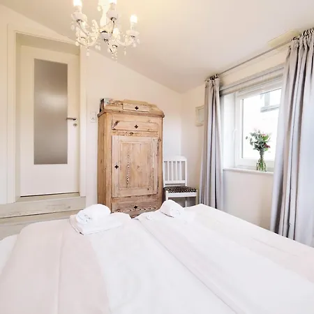 Am Hafen, Klein Und Fein Ideal Fuer Zwei *