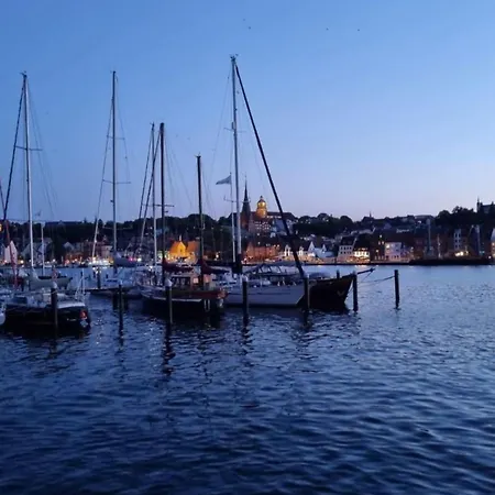 Am Hafen, Klein Und Fein Ideal Fuer Zwei Apartment *