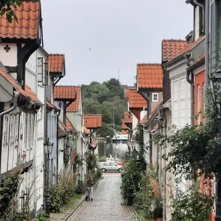 Apartment Am Hafen, Klein Und Fein Ideal Fuer Zwei Flensburg