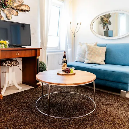 Am Hafen, Klein Und Fein Ideal Fuer Zwei * フレンスブルク